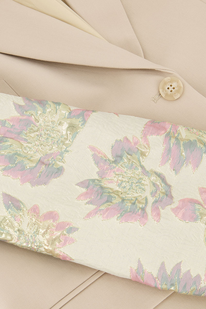 Beige blazer with jacquard sleeves | My Jewellery