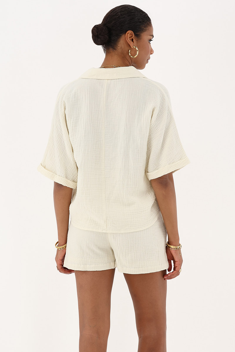 Beige blouse with short sleeves | My Jewellery