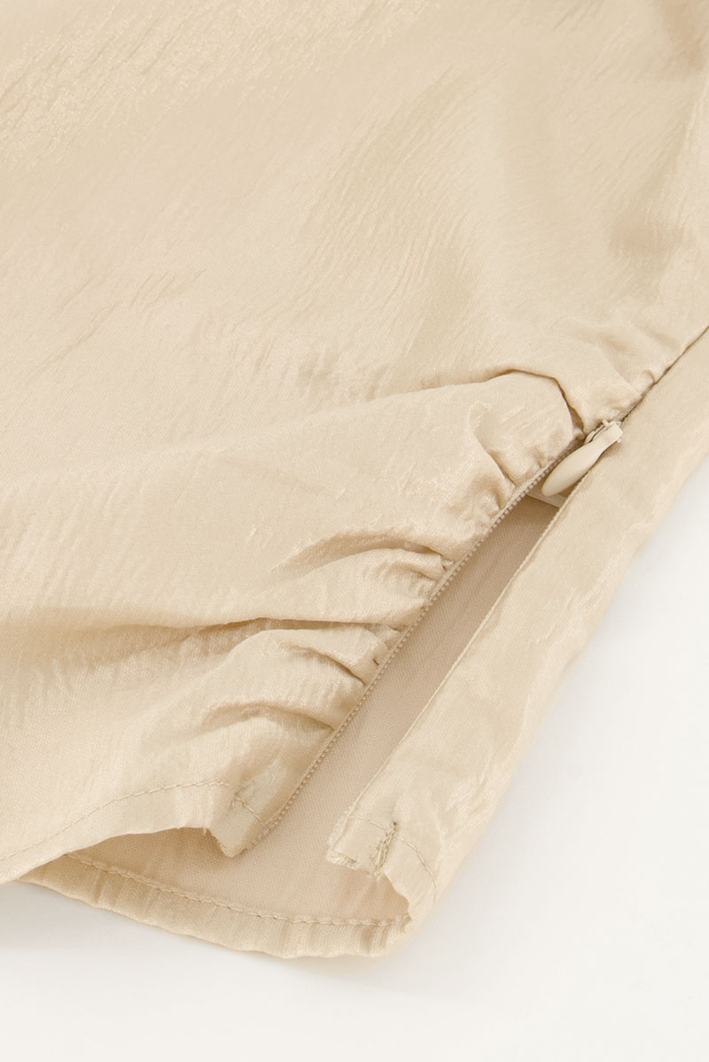 Beige shiny top with shoulder padding | My Jewellery