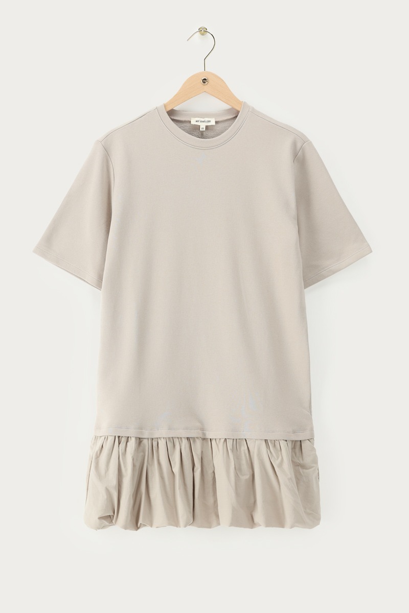 Beige T-shirt dress in balloon look | My Jewellery
