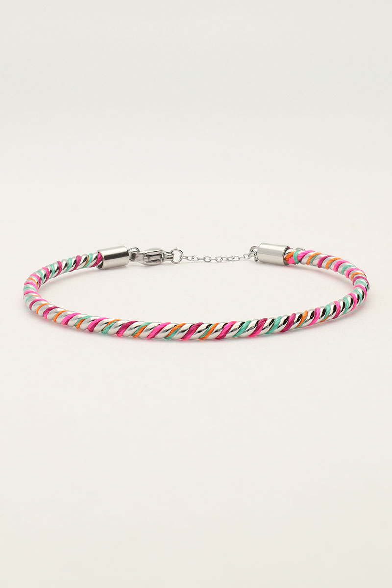 Bold bangle with twisted colours