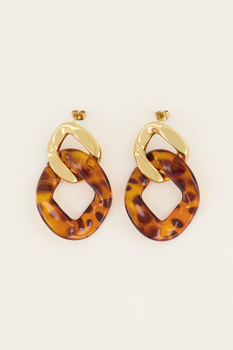 Bruine schakel oorhanger van resin