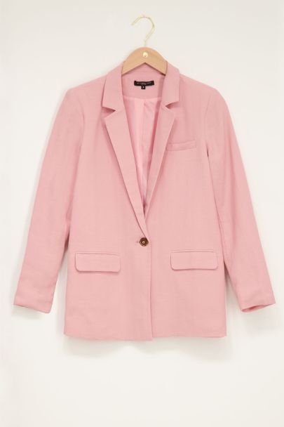 Pink blazer linen look