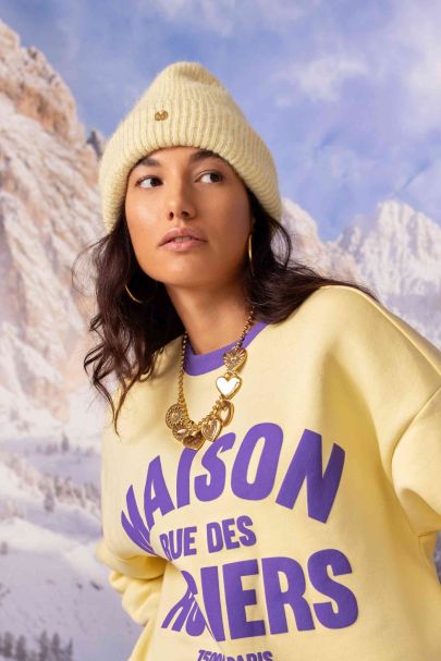 Bonnet jaune clair en maille