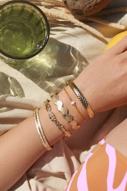 Bangle met blaadjes