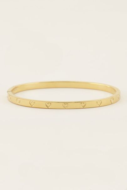 Bangle met gegraveerde hartjes