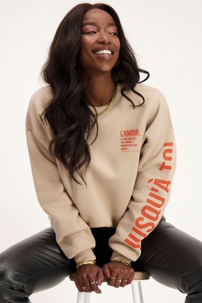 Beige sweater jusqu’a toi