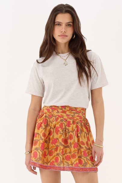 Beige T-shirt "Rue des Rosiers"