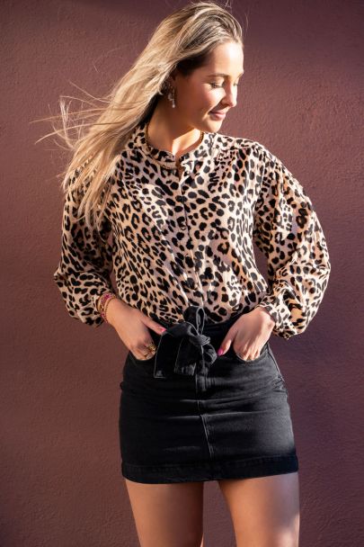 Beige leopard print blouse with balloon sleeves