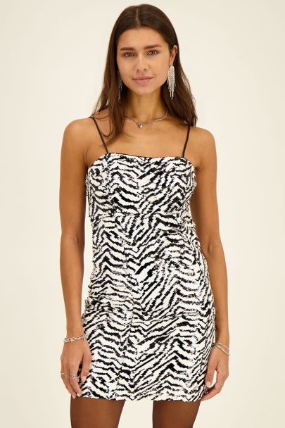 Schwarz-weißes Zebrakleid mit Pailletten