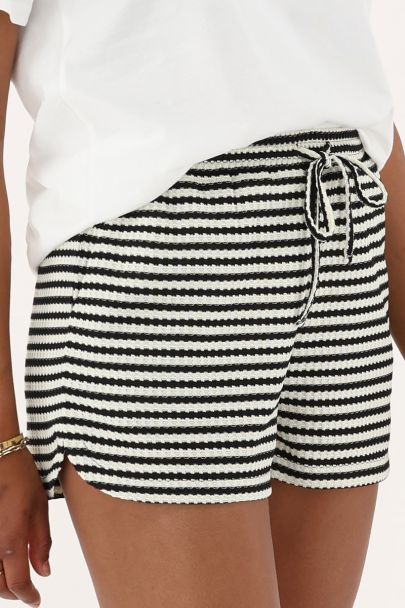 Short noir et blanc rayé 