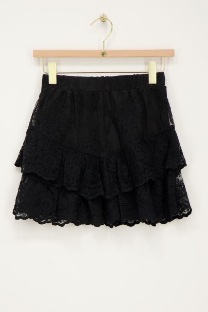 Black short skirt with lace