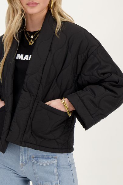 Schwarze gesteppte Kimonojacke