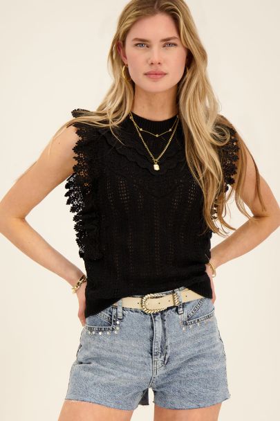 Schwarzes Crochet Top mit Rüschen