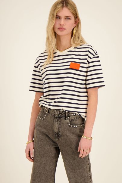 Zwart gestreept T-shirt met patch