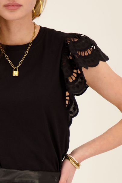 Zwarte top met embroidery mouw