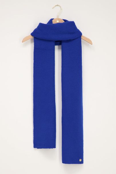 Blauw gekleurde sjaal