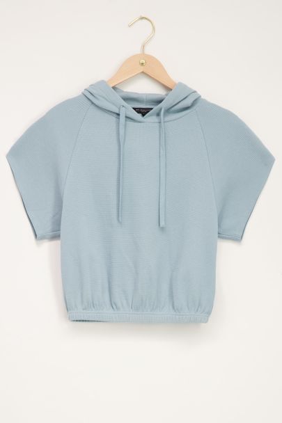 Blue short-sleeved hoodie in waffle fabric