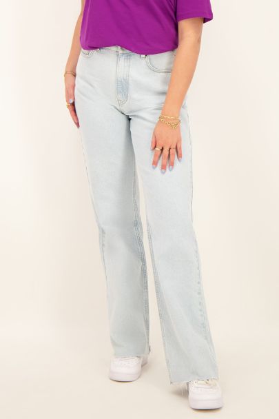 Blauwe wijdvallende gebleekte jeans