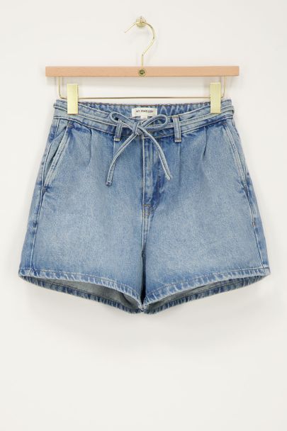 Blaue Denim-Shorts