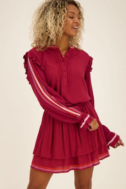 Chemisier bordeaux avec bordure en broderie