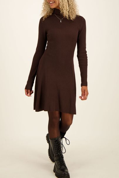 Brown ribbed A-line dress
