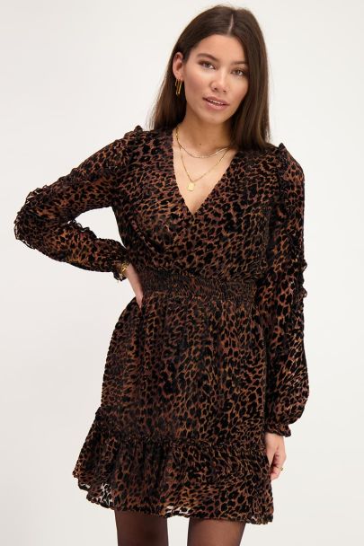 Robe marron en velours avec imprimé léopard
