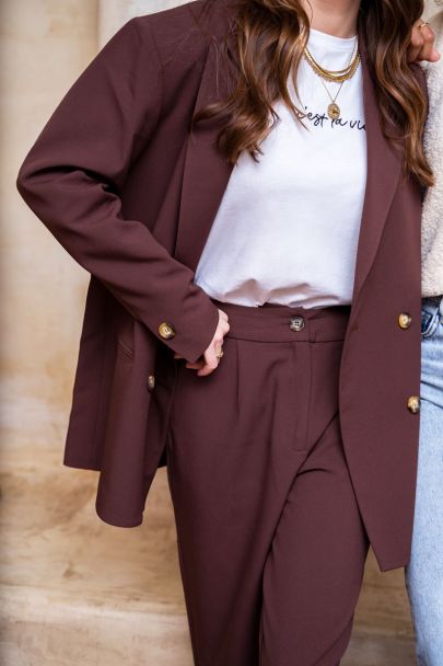 Brown trousers with pockets