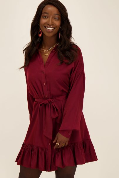 Donkerrode blousejurk met satijnen look & ceintuur