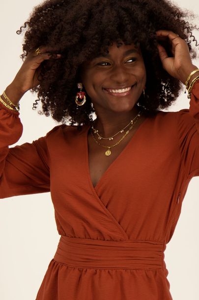 Robe cognac avec taille froncée