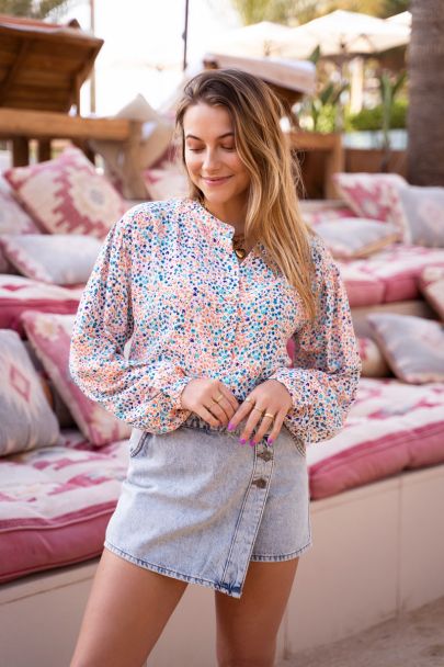 Crème blouse met gekleurde bloemenprint