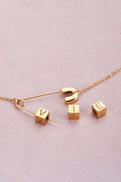 Cubes necklace pin