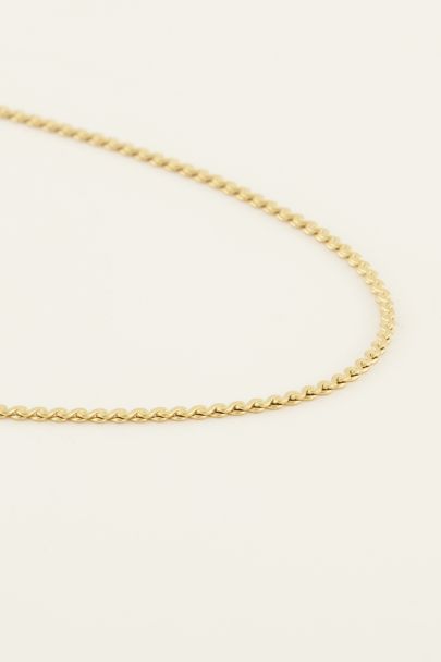 Mid-length flat chain necklace