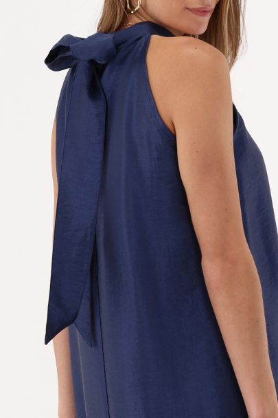 Donkerblauwe halter jurk in satijnen look