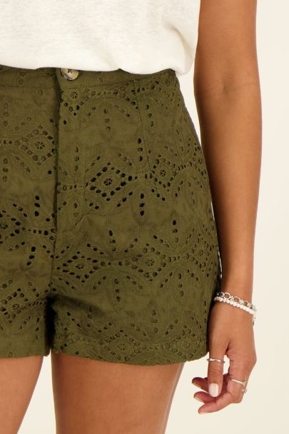 Donkergroene short met crochet