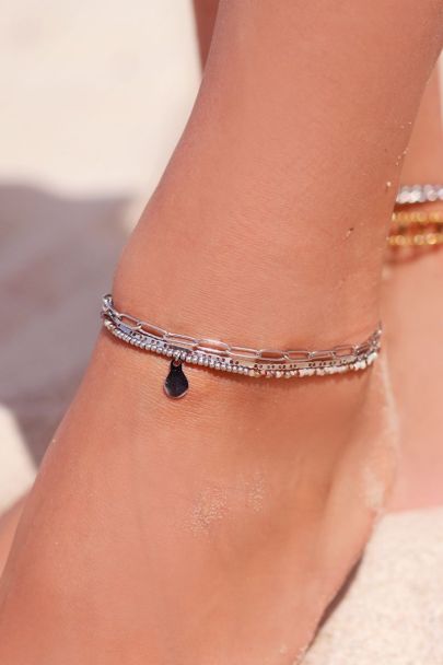 Triple layered anklet