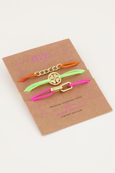 Colored bracelets set of charms