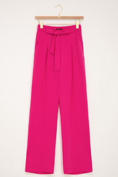 Fuchsia wijdvallende broek met ceintuur