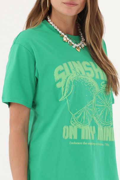 Groen T-shirt "Sunshine on my mind"