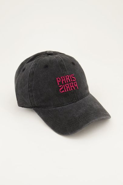 Casquette grise avec paillettes roses "Paris Paris"