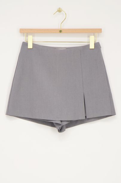 Grauer Hosenrock mit Minischlitz