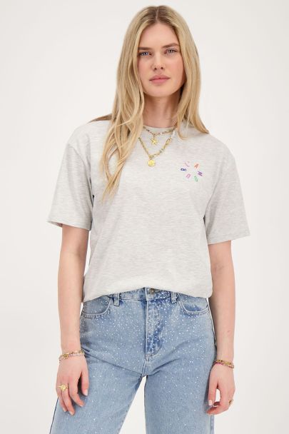 Grey t-shirt with multicoloured l'amour