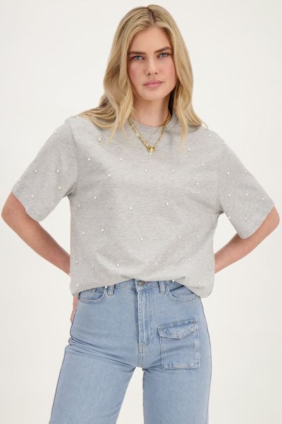 Grey t-shirt with pearls