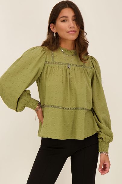 Groene blouse met stippen 