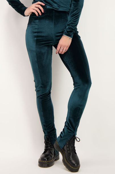Groene velvet legging met split 