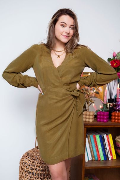 Green wrap dress with button