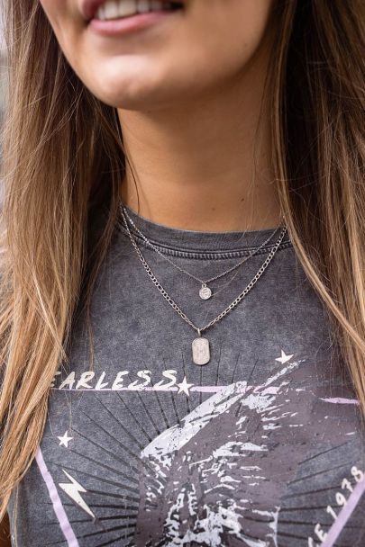 Necklace with small coin 