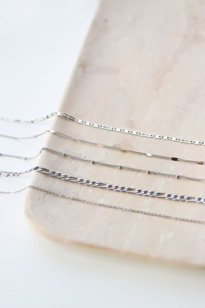 Flat basic chain necklace long