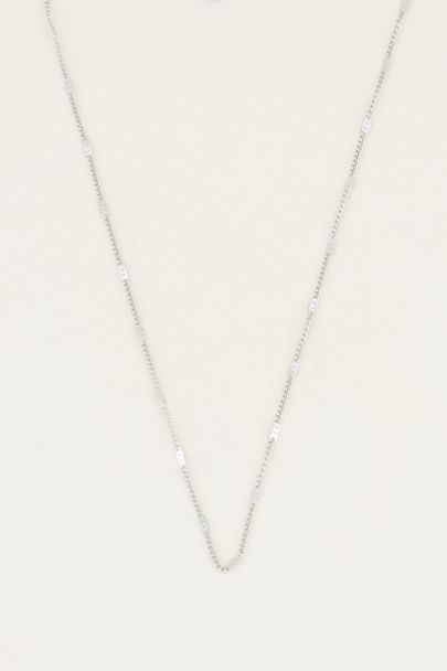 Individual necklace with rods