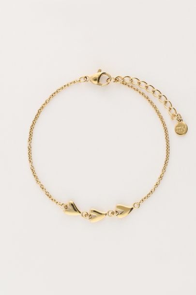 Minimalistisches Armband mit drei Herzen